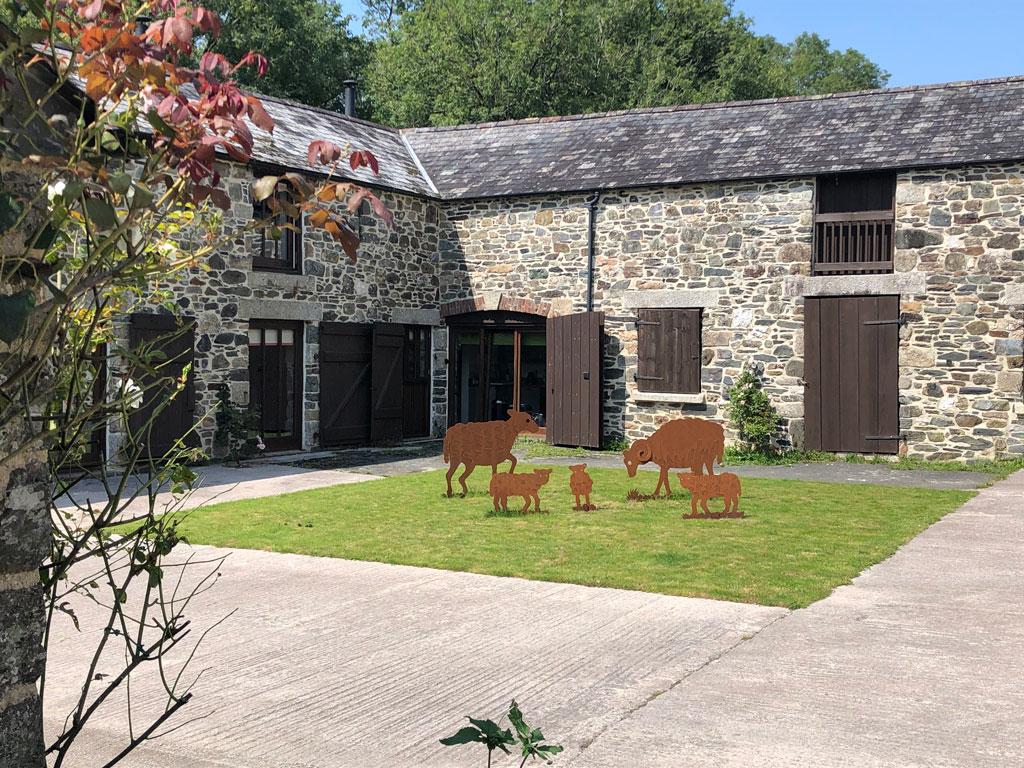 Wringworthy dartmoor-self-catering-cottage-courtyard