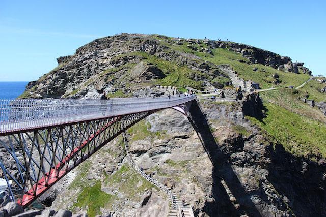 tintagel-castle---local-attractions-dartmoor