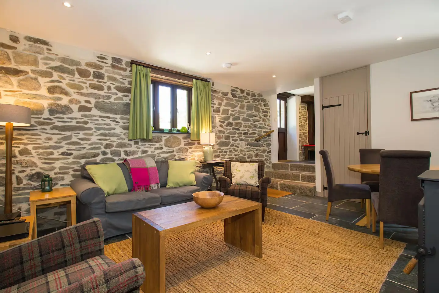 lena-cottage-sitting room